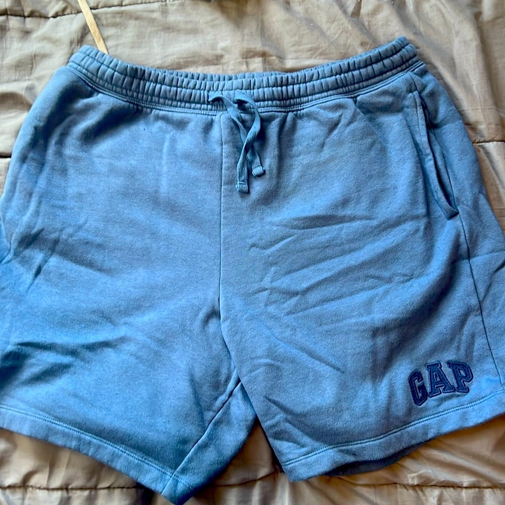 Gap shorts
